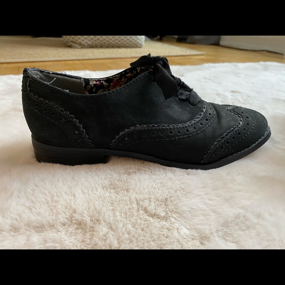 Leather wing tip shoes - Picture 2 of 3